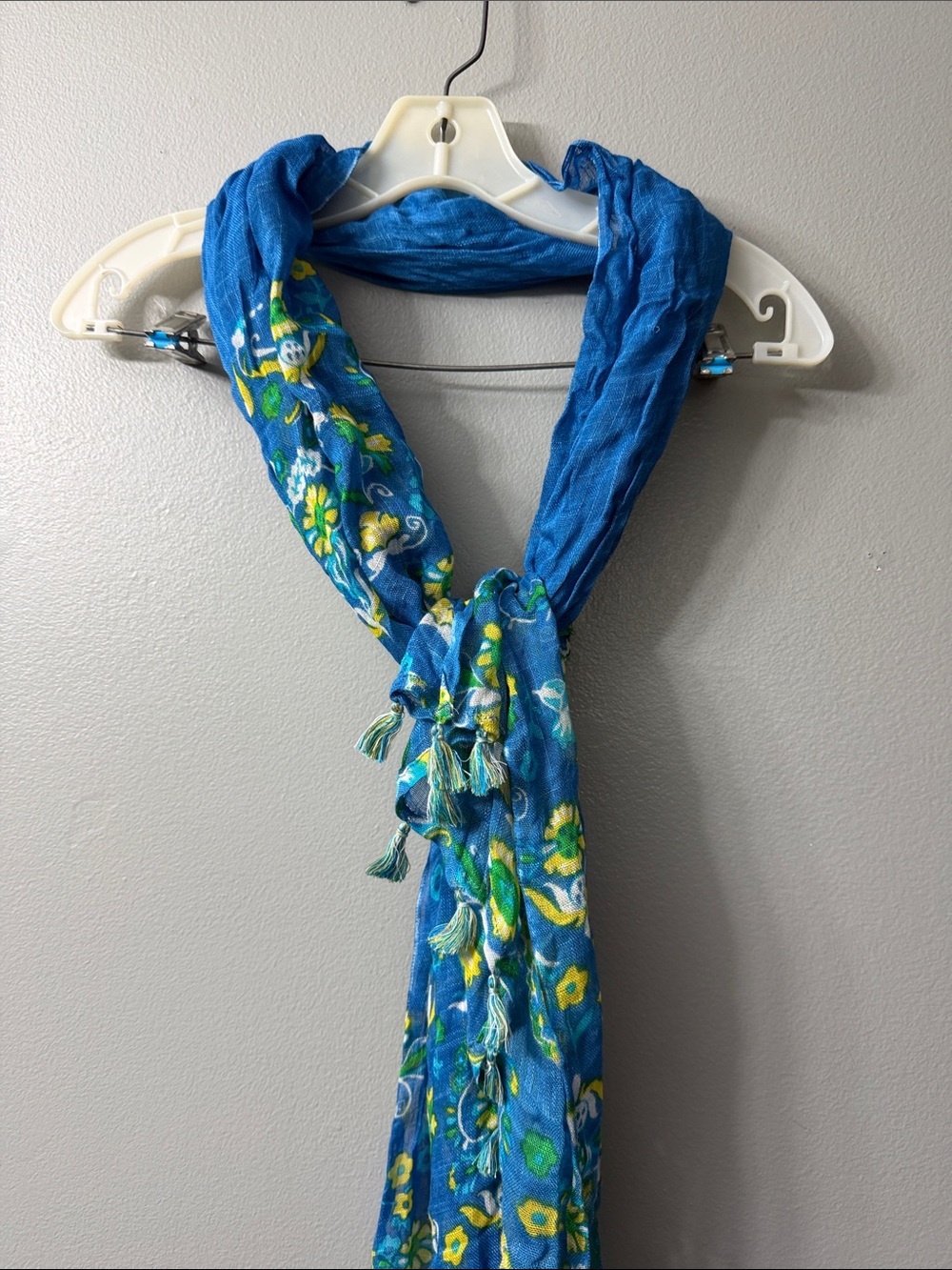 jmclaughlin blue white green Printed Viscose Scarf NWT